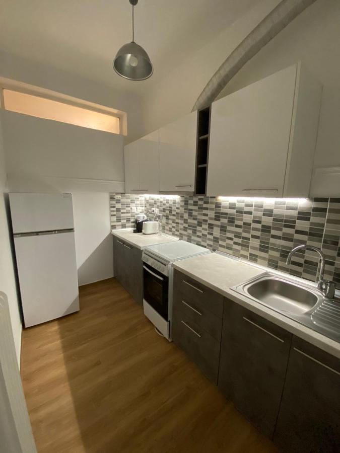 Stylish Urban Apartment By Yha Athens Ngoại thất bức ảnh