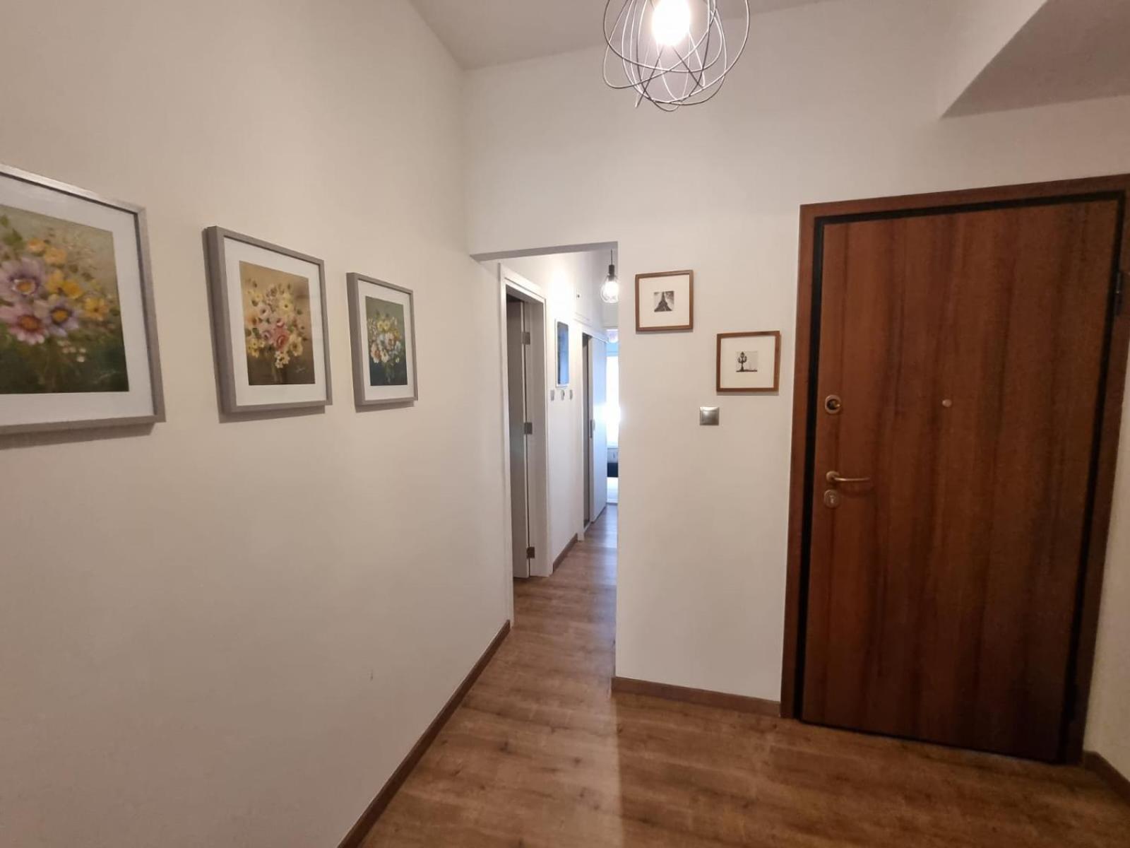 Stylish Urban Apartment By Yha Athens Ngoại thất bức ảnh
