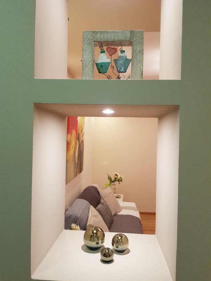 Stylish Urban Apartment By Yha Athens Ngoại thất bức ảnh